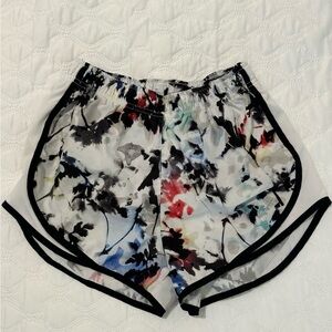 Nike dri fit shorts athletic running white/black floral/abstract women’s size S
